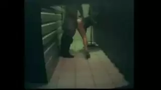 شريط جنسي سري في المكتب: الموظفة تتعرض لضربات قوية في فرجها أثناء العمل