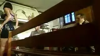 أفعال قذرة في المرحاض: تعري كامل