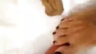 الاستحمام صنم ناضج