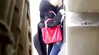 ولد شاب وبنت كبيره