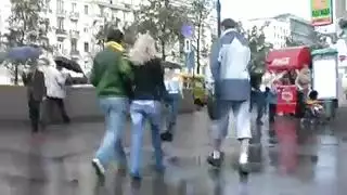 يغتصبها حين يجيب ظهرها