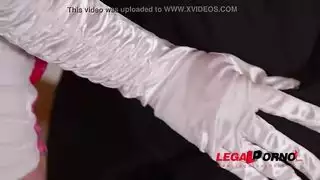 تدليك واستمناء لشعر فتاة حتى النشوة