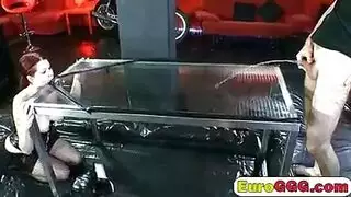 إباحي فيلا حصري: جلسة قاسية لزوجين شابين