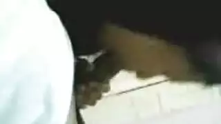 مراهقة محجبة نايمة تمتلئ فمها وفرجها