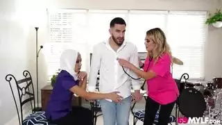 المعالج الفيزيائي الدكتور فيفيان ديسيلفا ومساعدها العربي بيانكا بانجز استنزاف الأمراض