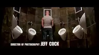 اخ واخته بيضربه عشرة قدام بعض