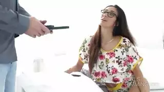 عربية تلحس طيز عشقها