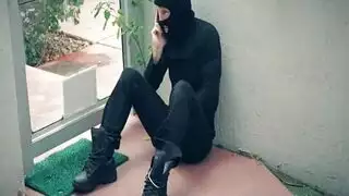 بنت تكره العراب لانه قوي