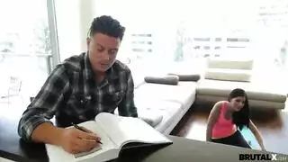 بنات سغيرات جدن يناكن عل طيز