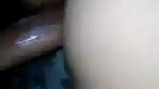 سوزي مينكس تسافر إلى الهند من أجل علاقة ثلاثية شديدة مع رجال أصلع