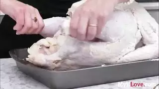 ابن الزوج يملأ فرج زوجة أبيه الضيق بالسائل المنوي