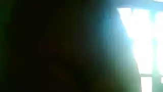 فتاة جزائرية مفلسة تمارس جنسًا عنيفًا في الحلق والمهبل