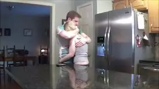 مترجم الأم اشرموطهع صاحي انه