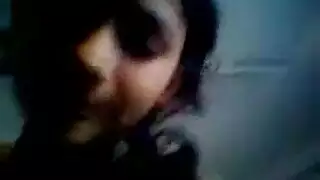 حركة سحاقية هندية: ضرب على الأريكة