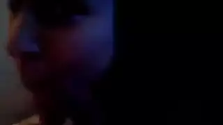 عاهرة فرنسية متحولة تركب قضيبًا سميكًا في مشهد إباحي صريح