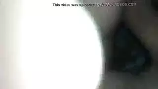 شقراء كاذبة تأخذ جنسًا إباحيًا هاويًا في مؤخرتها