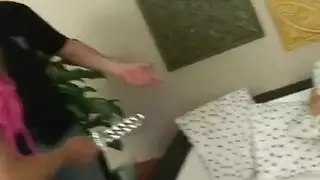 هواة ميلف يتم صدمها من قبل مراهق في مقطع إباحي صريح