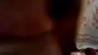 تستسلم لعشيقها و تخون زوجها