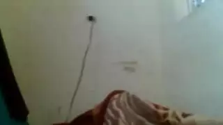 نسخة غير مقطوعة: عنتيل القرية يأخذ الفتاة البريئة في جولة إباحية صريحة