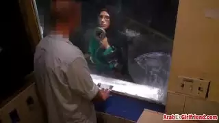 تطلب منه أن لايضرب ابنها مقابل الجنس