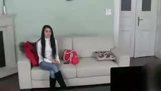 سمراء تمص ديك وتضاجع أمام الكاميرا ، من أجل المتعة فقط