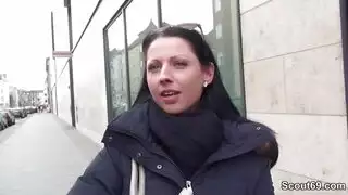 اشترِ طاعتها لأي فعل جنسي